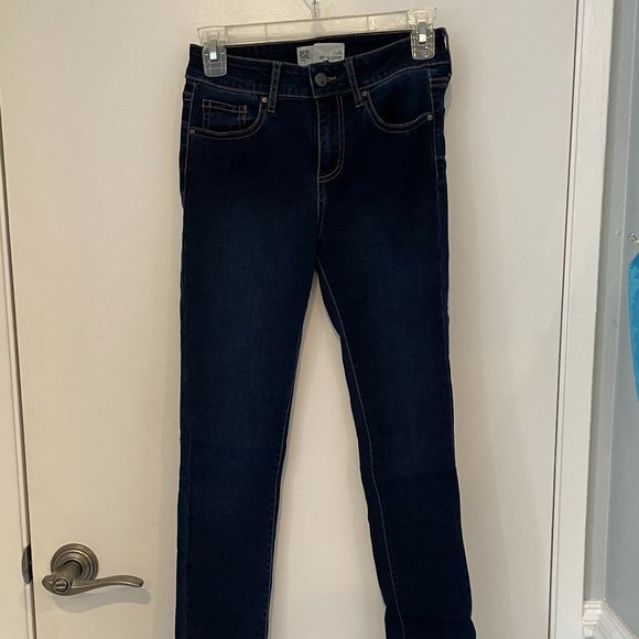 RSQ Mid Rise Jegging - Picture 5 of 11